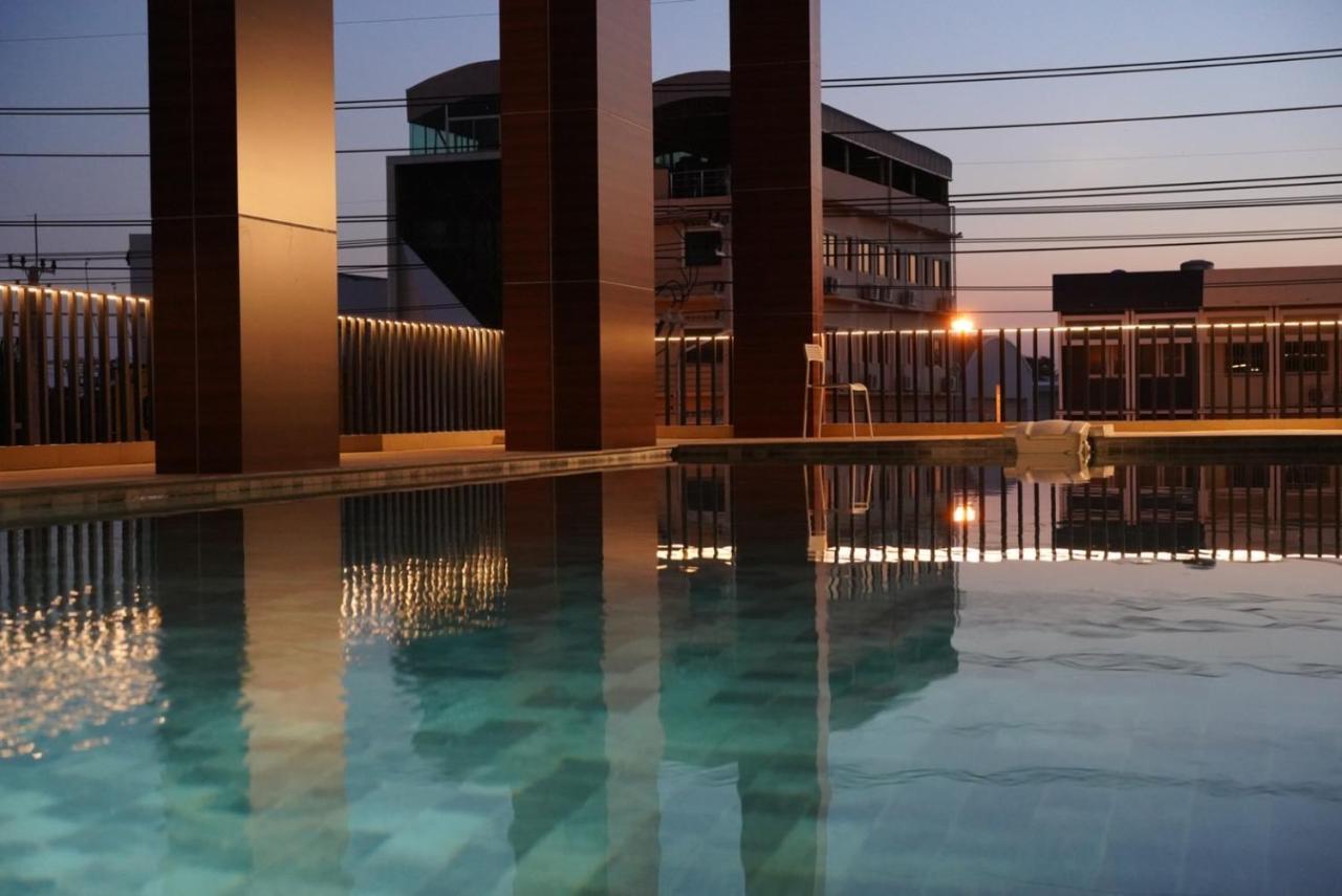 S3 Huahin Hotel Exteriör bild